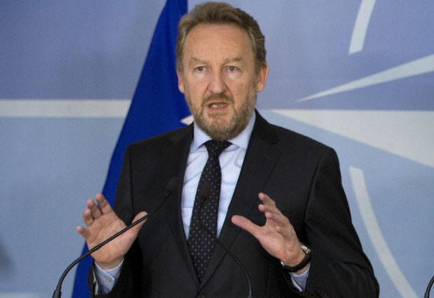 Изетбеговић: Вучић делује добро на смиривање тензија, али нећу одустати од ревизије предсуде
